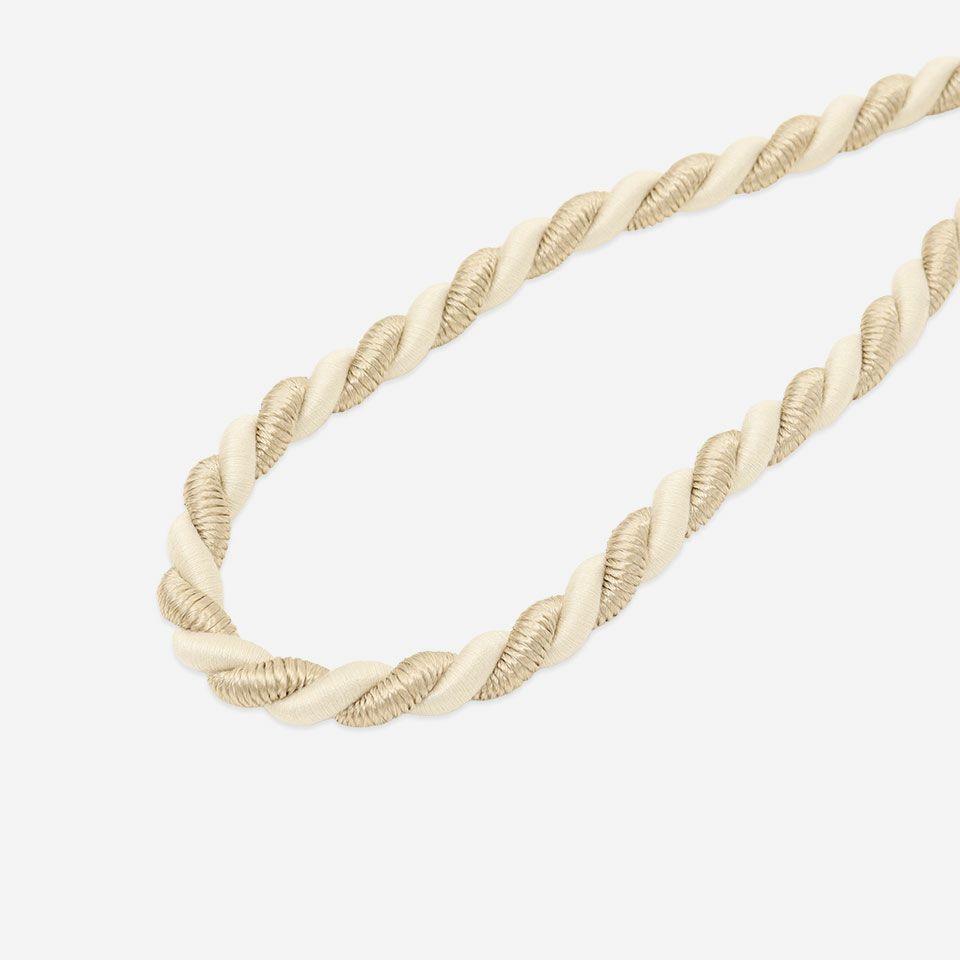 シンプルでありながら、格上のロープタッセルです／カラー：アイボリー