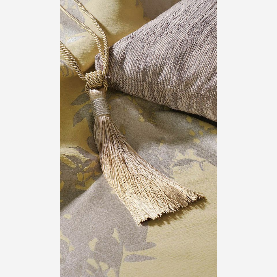 シンプルモダン空間に、ニュアンスカラーのカーテンとともにコーディネートをお楽しみいただけます／カラー：ベージュ