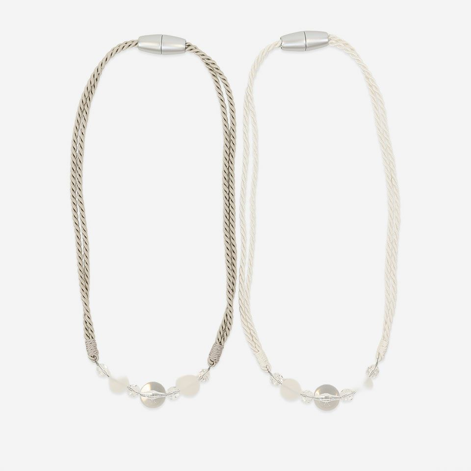 カラーは2色展開です