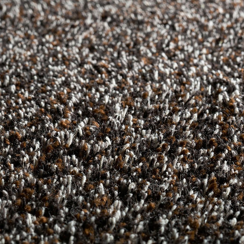 草原の草木が風になびくすがたを表現しました／カラー：ブラウン