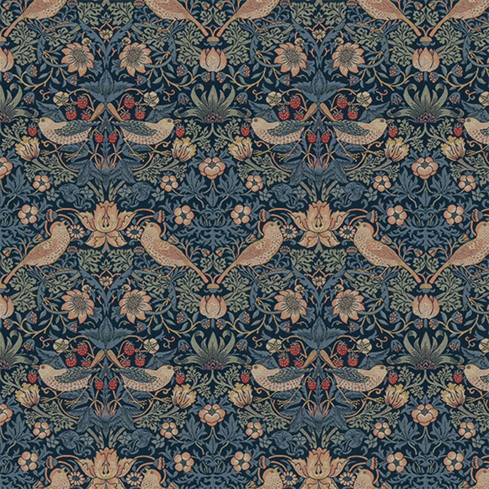 生地画像／ダークブルー色はイチゴの赤とツグミのパターンが際立ちます