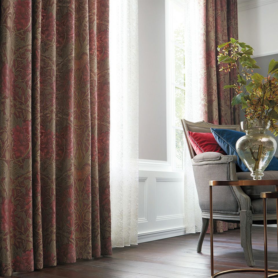 イメージ画像／1876年に製作されたウィリアム・モリスの壁紙のデザインを織物にしました