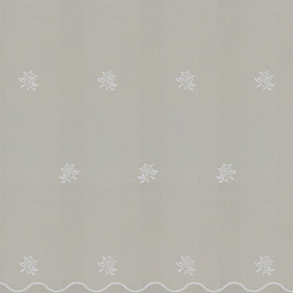 生地画像／小さいバラのモチーフが、飛びに配置された構図のデザインになります