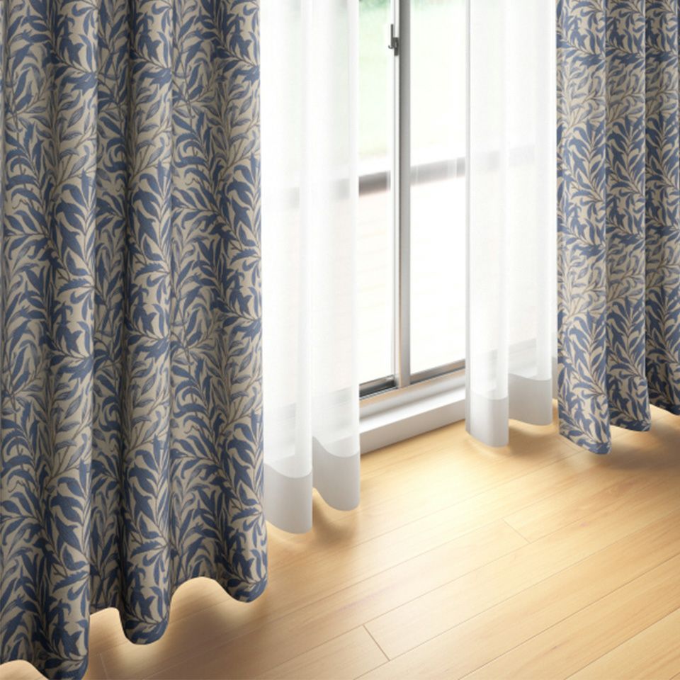 イメージ画像／一つ一つの葉の柄は小さめでバランスがとりやすいので、窓の大きさ問わないのもポイントです