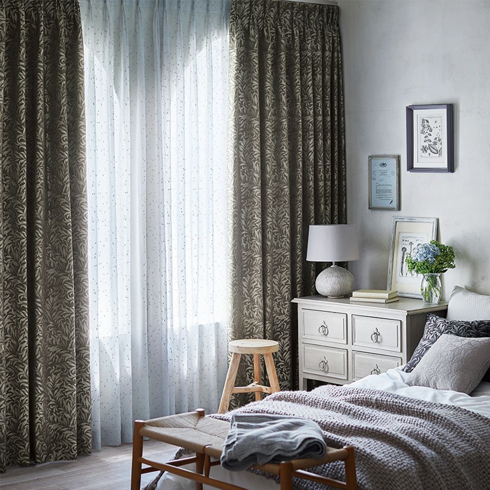 イメージ画像／モリスの人気柄、ウィローボウの織物の遮光商品です