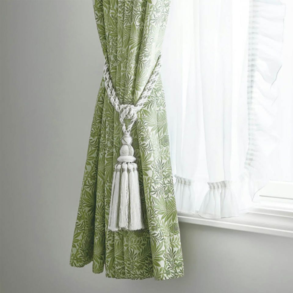 アクセントに装飾タッセルを使用するとより洗練された印象になります