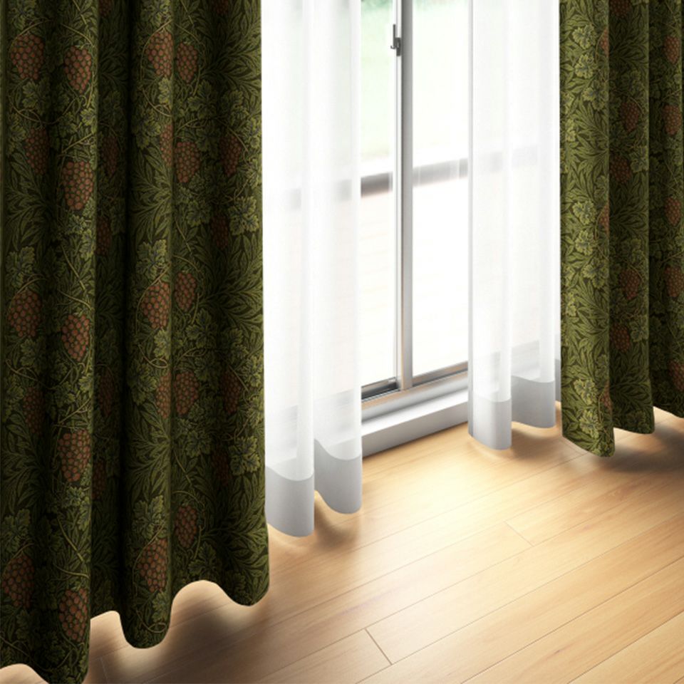 イメージ画像／柳の葉とぶどうの葉は、同系色でありながらも細部の描写で質感の違いを表現しています